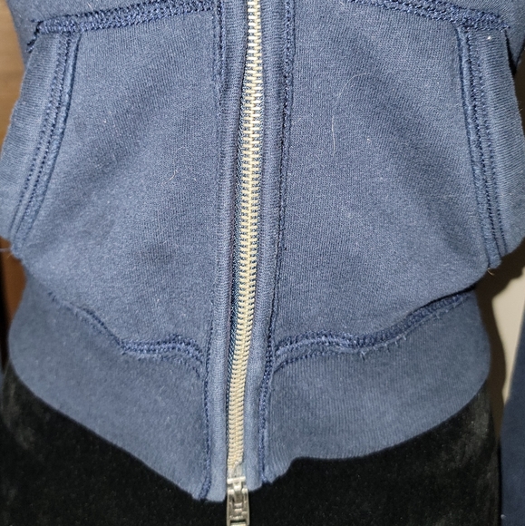 HOLLISTER - Picture 12 of 12